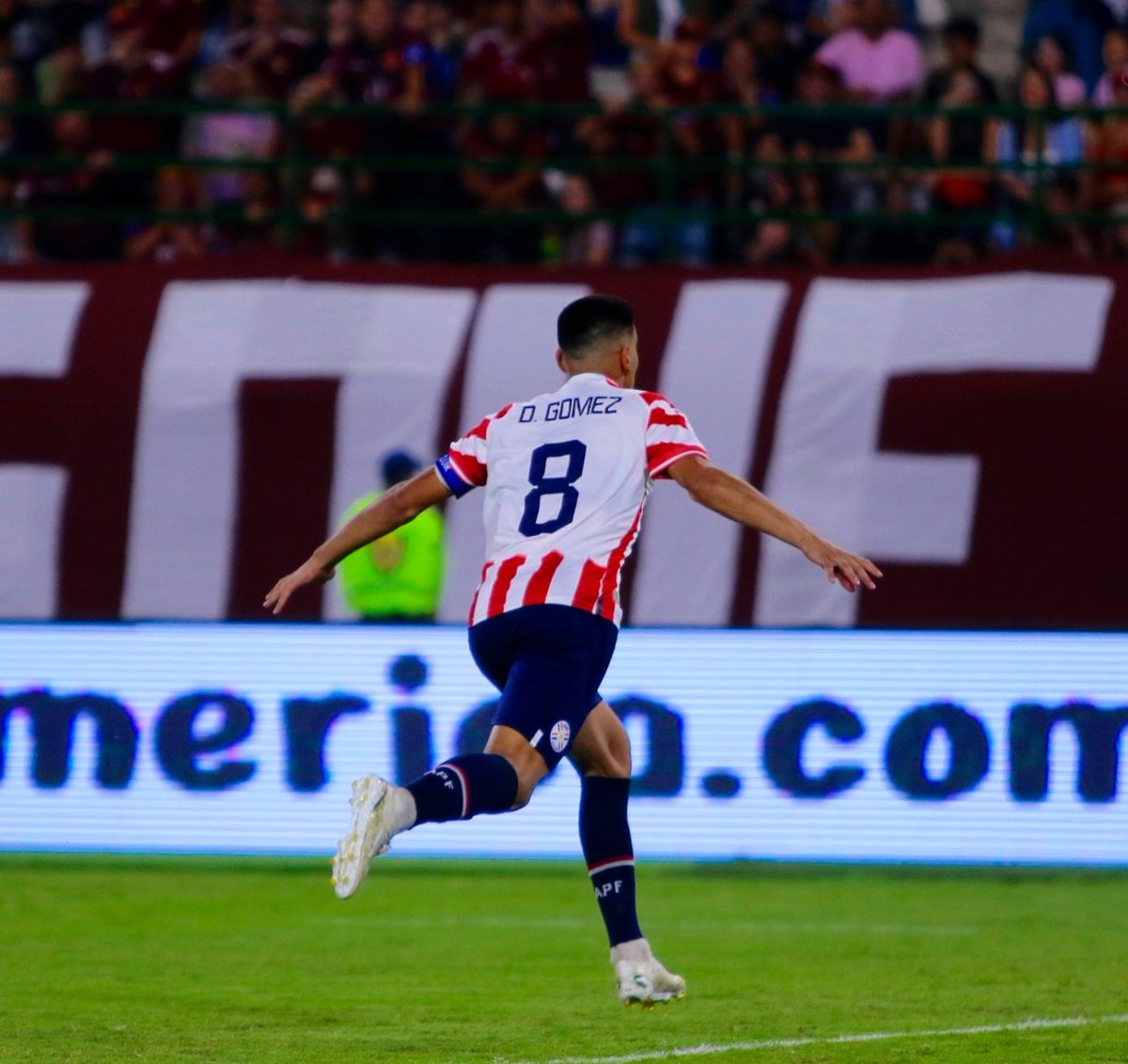 SergioTraverssi's tweet photo. A cualquier guerra, yo voy con Diego BellinGhomez 💪

¡Qué jugador! https://t.co/dY737GxLo8