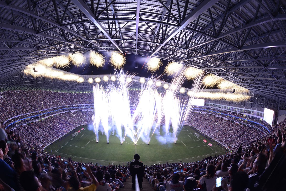 Rayados's tweet photo. ¿Medio tiempo de #SuperBowl2024?🤨

Para mi no hay espectáculo que iguale este...👇🏼 https://t.co/7W3NWLcDUQ