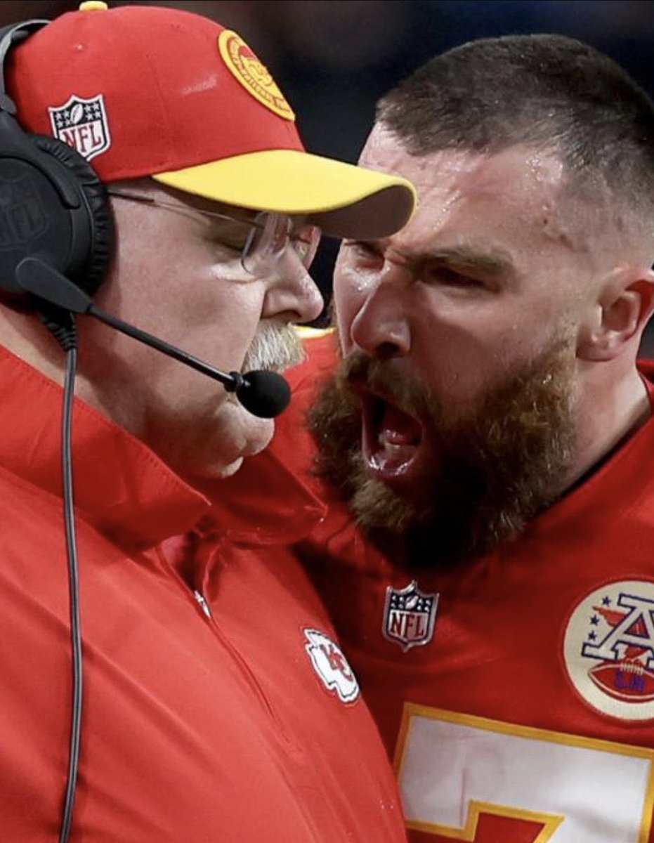 Kurt Russell yelling at Wilford Brimley in the thing