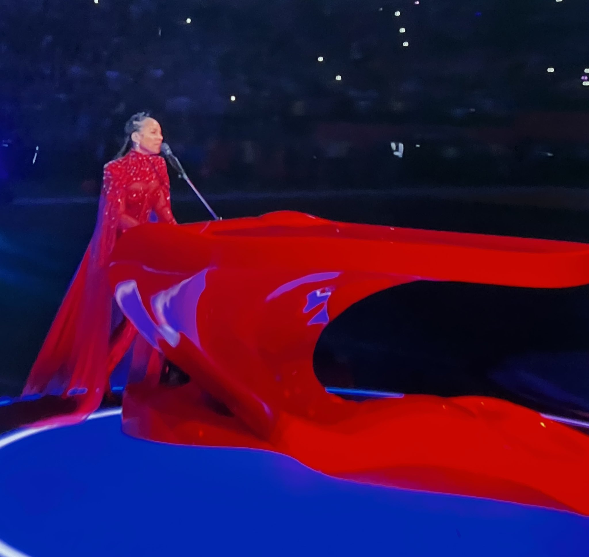 Pop Crave on X: “Alicia Keys playing the piano at the #Superbowl