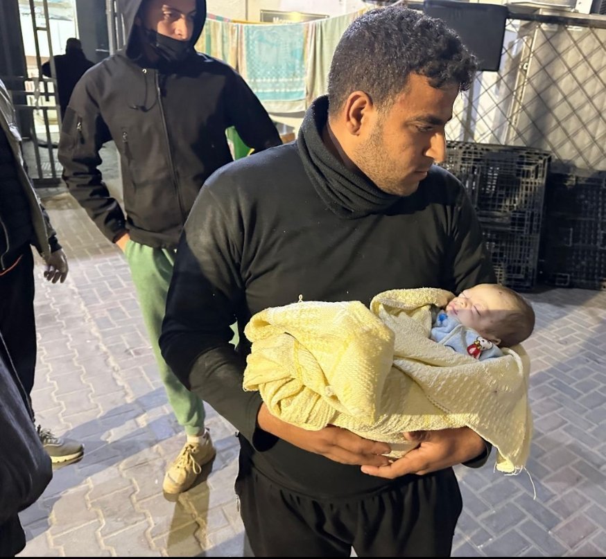 Timesofgaza's tweet photo. BREAKING | 77 killed and dozens injured in Israeli airstrikes on Rafah after multiple homes and mosques were targeted.

The death toll is expected to rise. https://t.co/WjHxJtnLTo