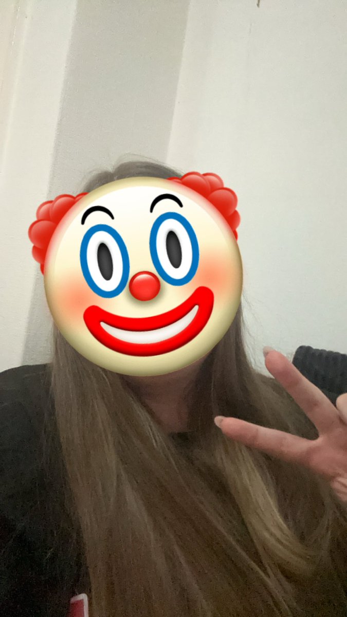 __amyprice's tweet photo. thanks TikTok and twitter for giving me a false sense of security 🤣 #SBLVIII https://t.co/xc2RXRxl4h