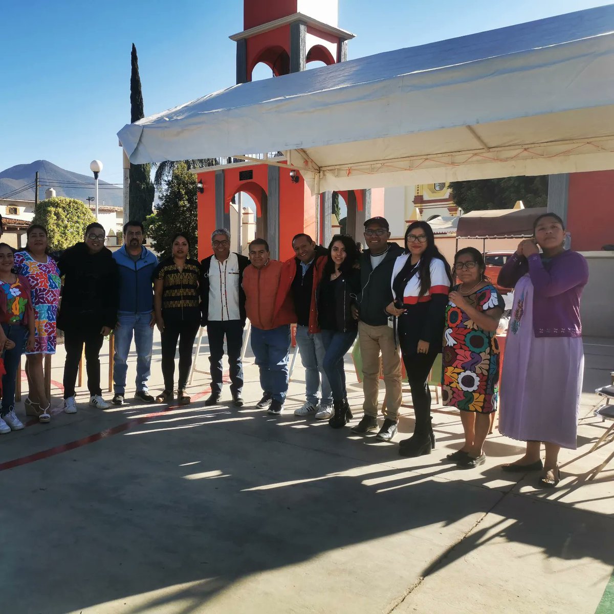 Armando Cortés (@elgavilanoax) on Twitter photo STIRTT Radio en vivo desde Santo Domingo Tomaltepec, gracias a los artesanos, panaderos y talabarteros que nos recibieron. #Oaxaca
<a href="/StirtSeccionOax/">Stirtt_seccionOaxaca</a> STIRTT Radio en vivo desde Santo Domingo Tomaltepec, gracias a los artesanos, panaderos y talabarteros que nos recibieron. #Oaxaca
<a href="/StirtSeccionOax/">Stirtt_seccionOaxaca</a>