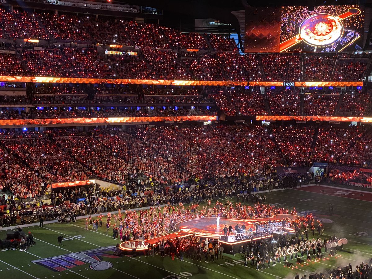 horrigan46's tweet photo. Cool halftime show… But I saw Kerry King before the kickoff. I would’ve preferred Slayer reunion. \m/ https://t.co/9mispyoUdx