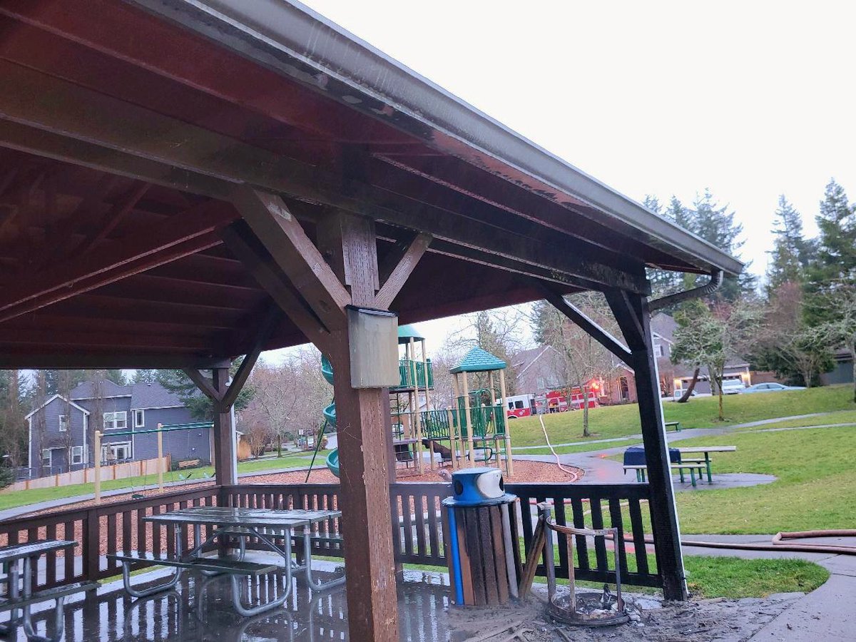 This evening, crews responded to a fire in a garbage can at Azalea Park that extended into the picnic shelter. The fire was quickly extinguished. There were no injuries. The cause is unknown, and the King County Fire Investigator was called to investigate.