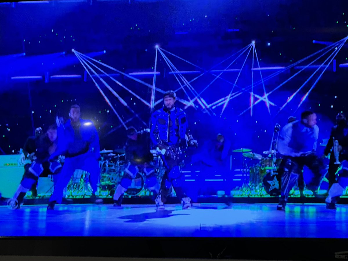 YEAH!! If you sang along with <a href="/Usher/">Usher Raymond IV</a>’s #SuperBowl #Halftime Show set list and remembered dancing the night away when each song came out, it may be time for your colonoscopy.
Learn more from <a href="/ASCO/">ASCO</a>:
🔗 cancer.net/cancer-types/c…
#TheMoreYouKnow #SuperBowlLVIII