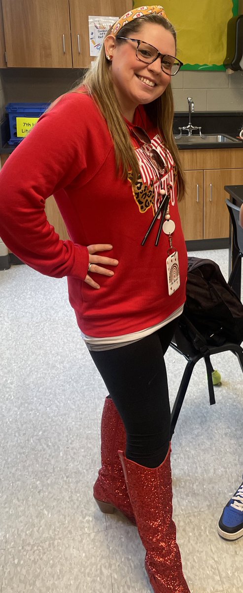 moosmom811's tweet photo. Just so weβre all clear here, Iβm with #ChiefsKingdom and I nailed #SuperBowl spirit week at school (work) from head to toe! #Chiefs #SuperBowl2024 #SuperBowlLVIII #DerrickThomas #IHateTaylorSwift #DumpHerTravis #ILovedHimFirst https://t.co/VyRbFO7tOI