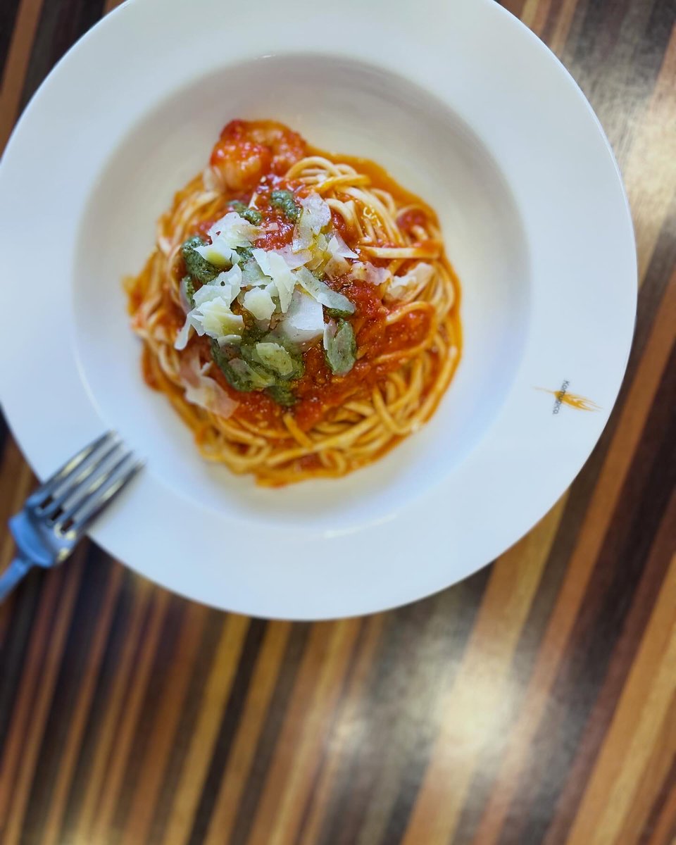 変わらないようで進化し続ける…Komugicoの
🍝エビの有機トマトソース🍝
また少し🤏レシピ変わりました😊お気付きの方はぜひいいね👍ください😆
コムギコの公式LINEでパスタ100円引クーポン配信中❣️今日使うか今週末使うかはお任せします😆