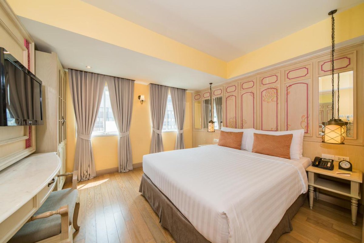 saysdotcom's tweet photo. 10 Hotels Conveniently Located In Bangkok's City Centre For Under RM200 Per Night

1. La Petite Salil
Price per night: RM193 onwards

Read more: https://t.co/LtNmoMonsH https://t.co/4OAgAmU0E9