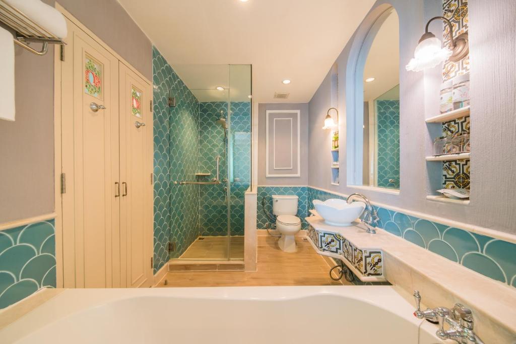 saysdotcom's tweet photo. 10 Hotels Conveniently Located In Bangkok's City Centre For Under RM200 Per Night

1. La Petite Salil
Price per night: RM193 onwards

Read more: https://t.co/LtNmoMonsH https://t.co/4OAgAmU0E9