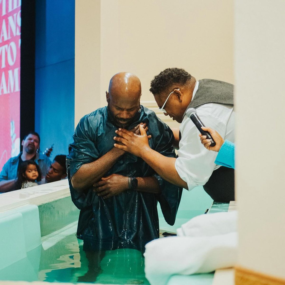 UPCIORG's tweet photo. Rejoicing with @tlcdallas for four baptized in Jesus' name! https://t.co/y5DNruZPqb