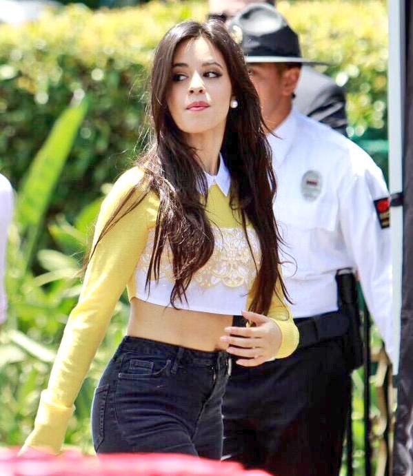 kccefetusbot's tweet photo. this outfit https://t.co/mlK60Zxk4F