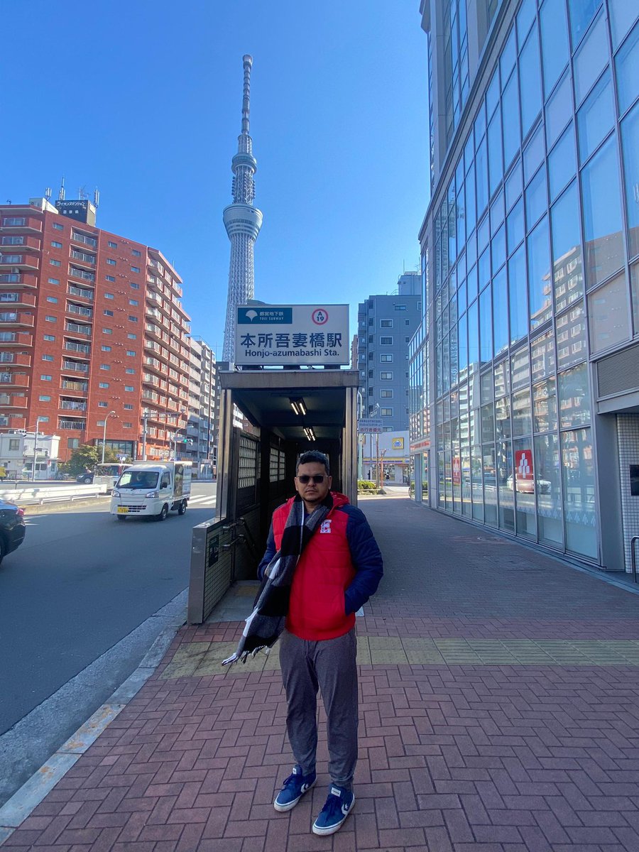 RizalGiggs11's tweet photo. #whenintokyo https://t.co/RtjmVExBvq
