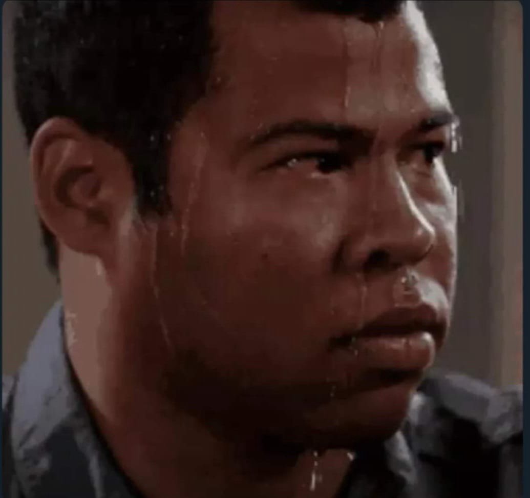 Nadie:

Usher todo el #halftimeshow :