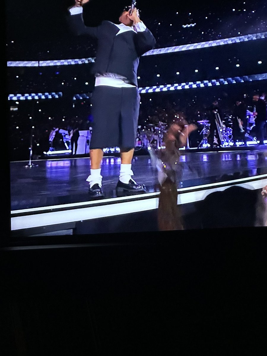 MMon_Escobedo's tweet photo. Trending calcetas con Olán #halftime #SuperBowl2024 https://t.co/EzU5NjuVll