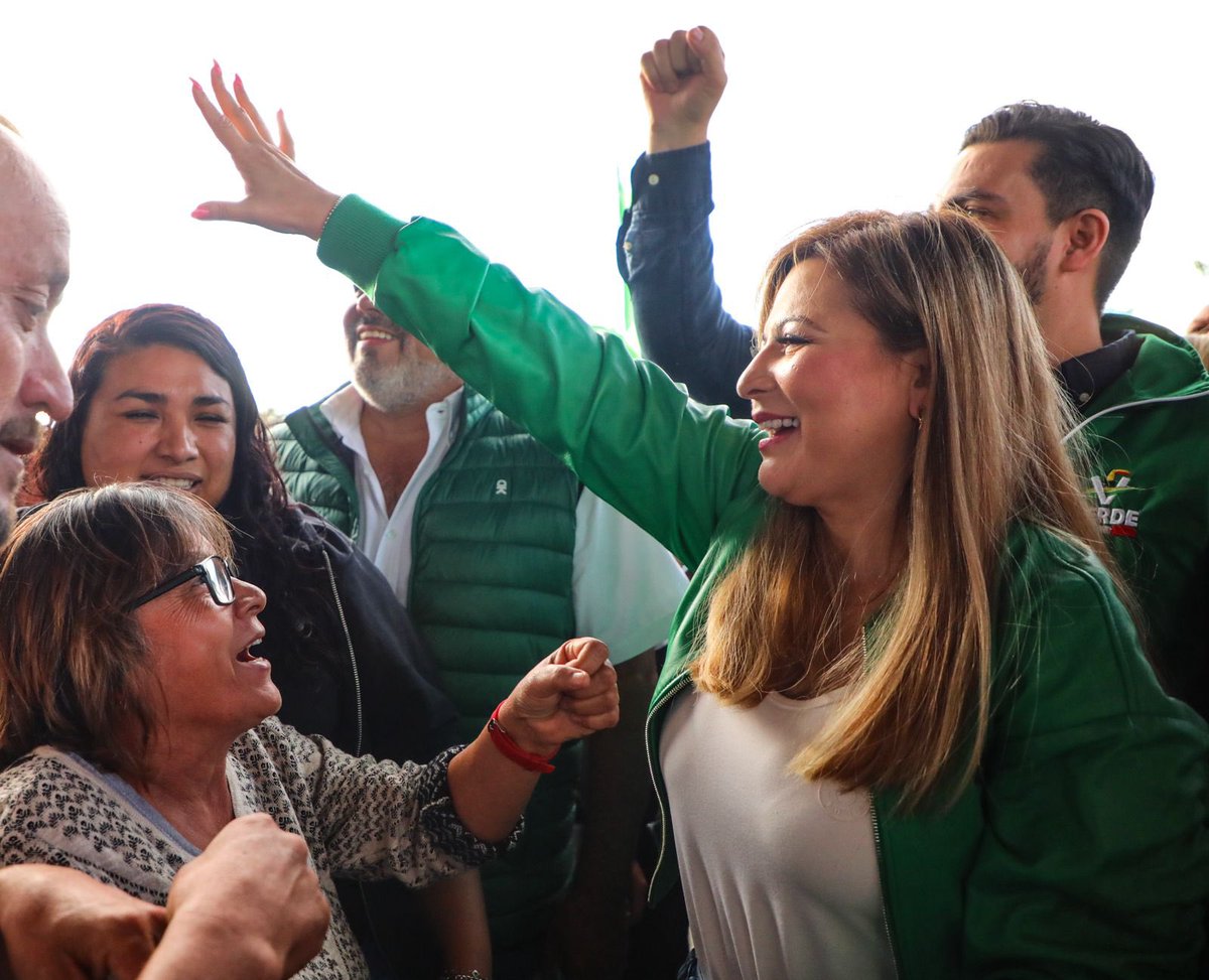 ClaudDelgadillo's tweet photo. Hoy, tome protesta como candidata a gobernadora por el @PVEM, me siento orgullosa de saber que Jalisco está listo para la transformación verde 💚. https://t.co/0oyfDJ0skv