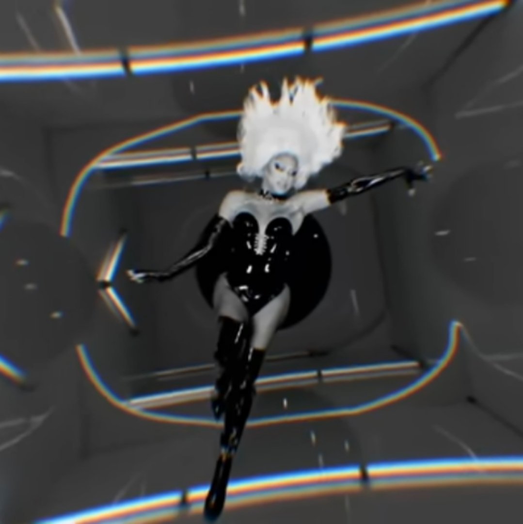 deannigans's tweet image. @sashacolby did it first #blameitontheedit