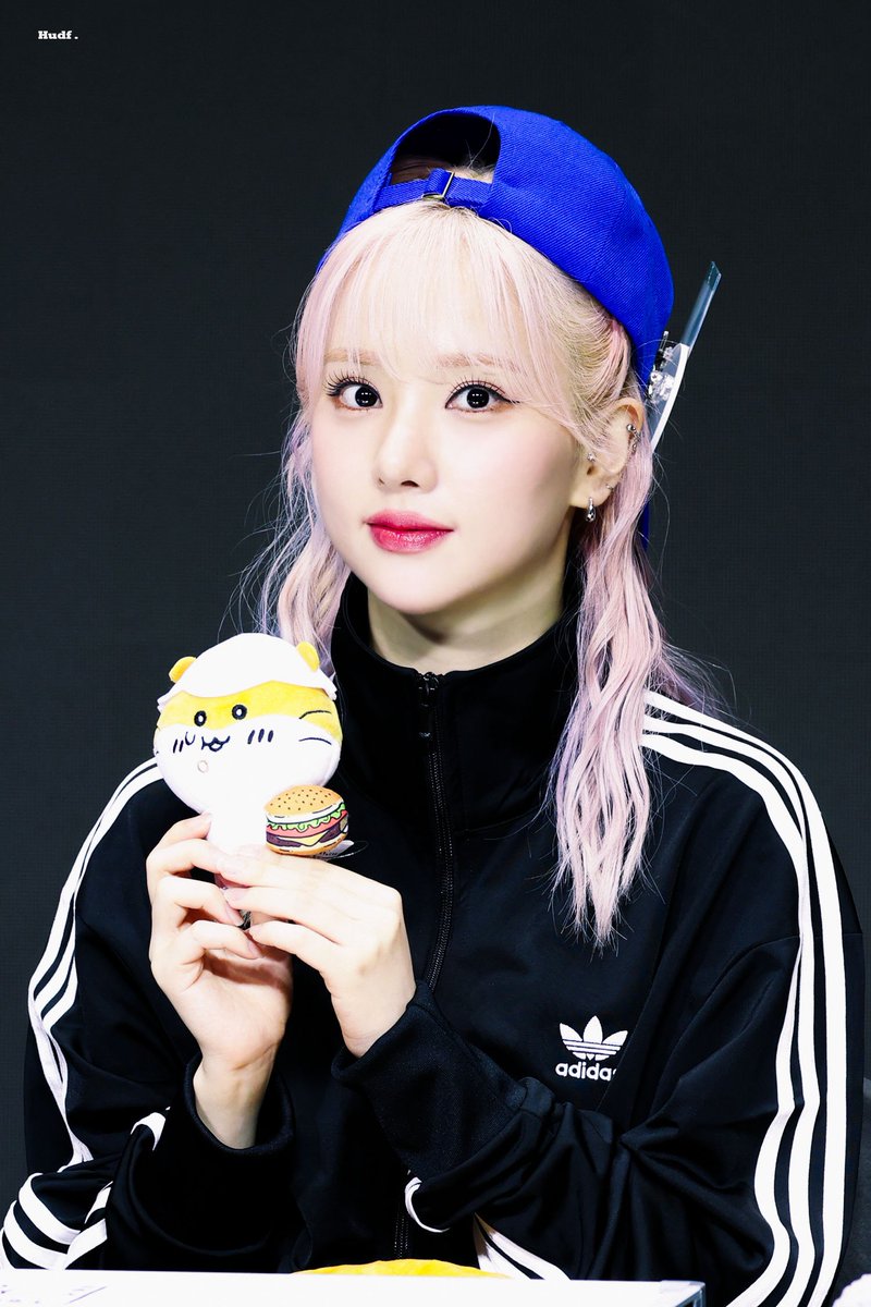 HUDF530's tweet photo. #은하 #비비지 #EUNHA #VIVIZ https://t.co/QozOaKR5Wc