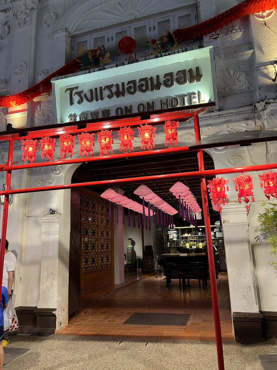 ohaevw's tweet photo. hello…if anyone is still here…went to some itsay locations in phuket <3 https://t.co/7ae2dSanrR