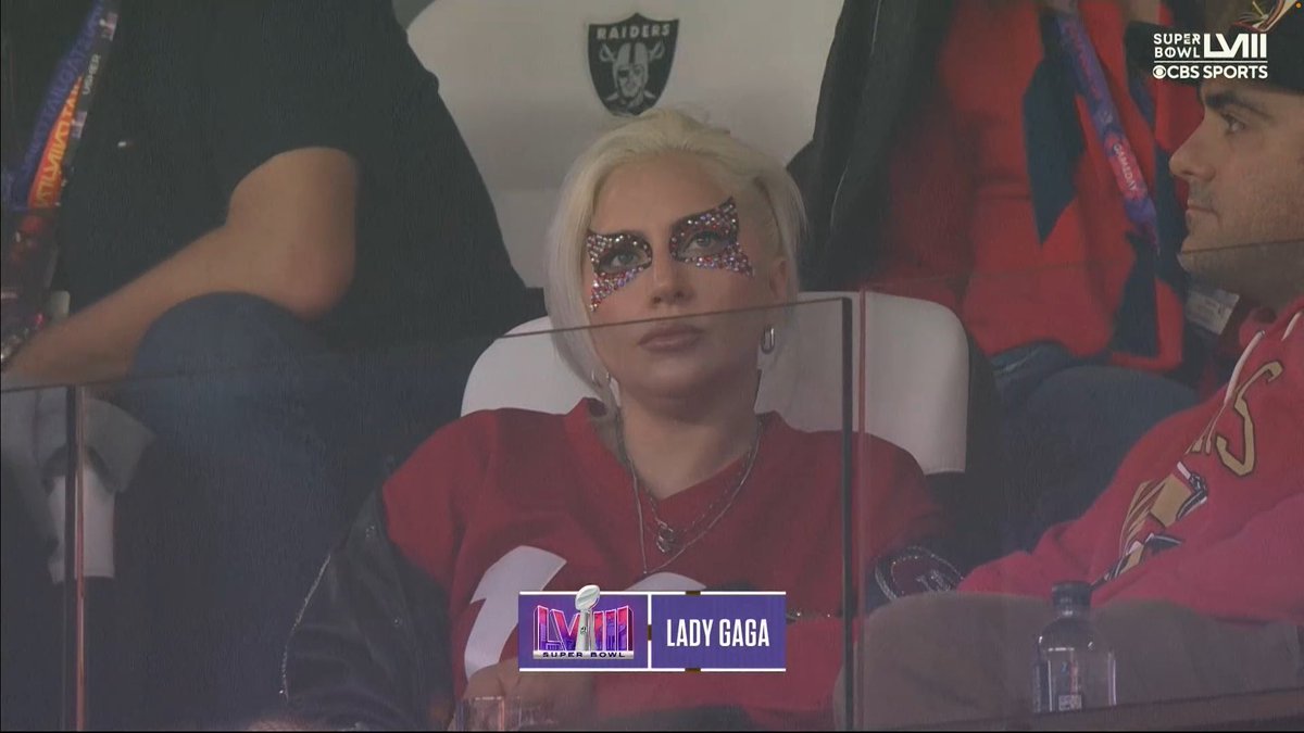 davis_s_h's tweet image. First the Verizon ad teases new music from Beyonce, then the NFL shows Gaga and Beyonce back to back, and today’s date is the same from the music video…there’s only one explanation, Telephone Part 2 is coming 👀👀 #SuperBowl