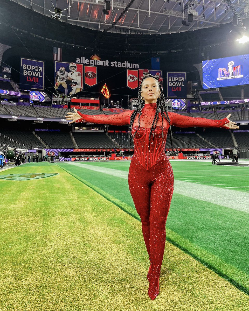 Alicia Keys > Taylor Swift