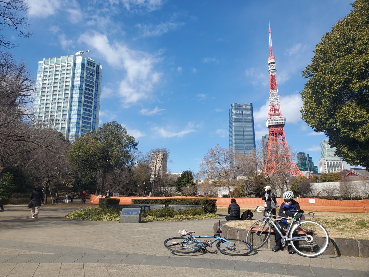 cyclecirclet_zw's tweet photo. スイーツライドをしました!!!(1/3) #bike #ロードバイク #trackbike #roadbike #pist #ポタリング #ゆるポタ #tokyoride #bikeporno #都内ポタリング #都内ポタ #東京ライド #東京ポタリング #サイクリング #グループライド #groupride #芝公園 #pascallegac #豊川稲荷東京別院 #パスカルルガック https://t.co/M1EjROfEe7