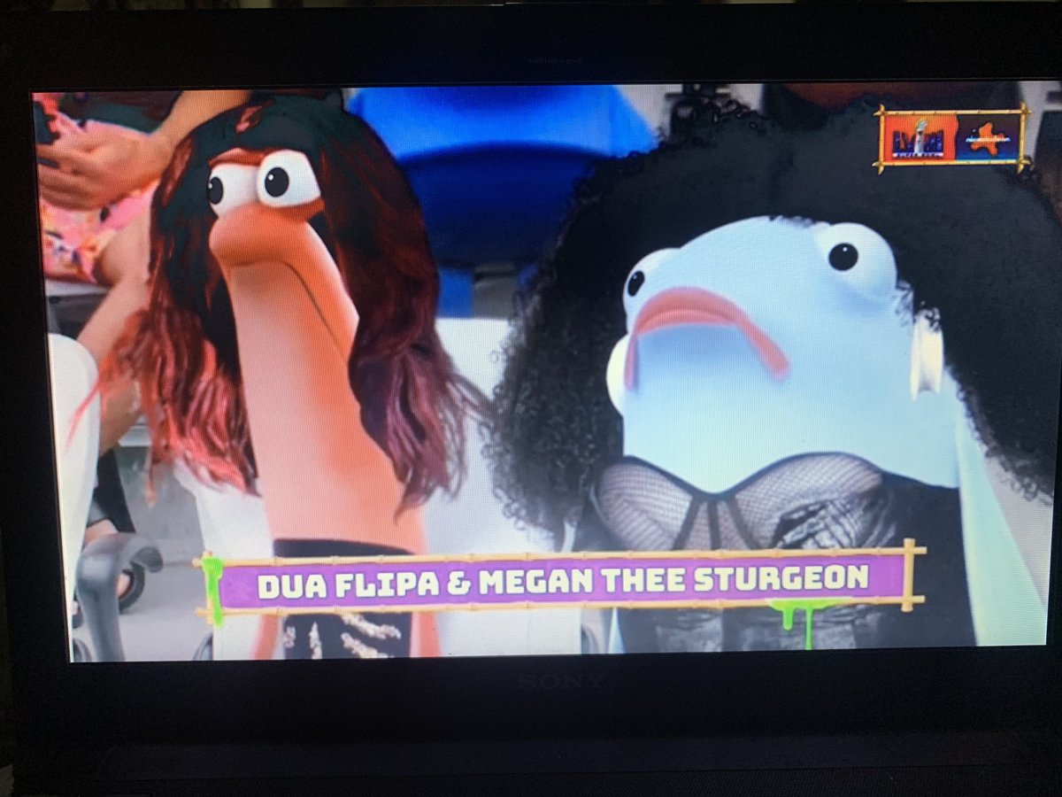 WHAT IS HAPPENING ON NICKELODEON HELPPP😭😭😭😭😭