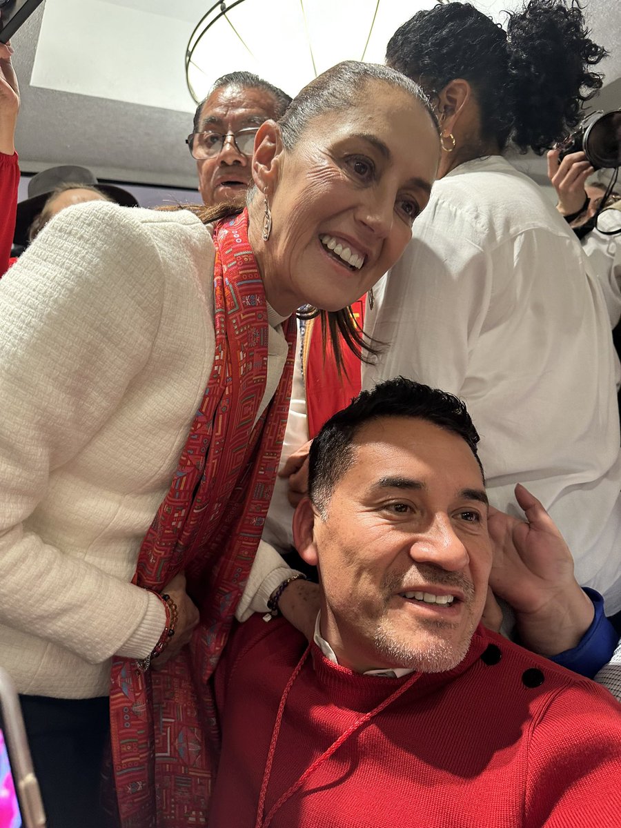 victorosmo's tweet photo. ¡Gracias a la Dra. Claudia Sheinbaum y a todos los amigos y amigas de la 4T por la invitación! https://t.co/vO26schS8y