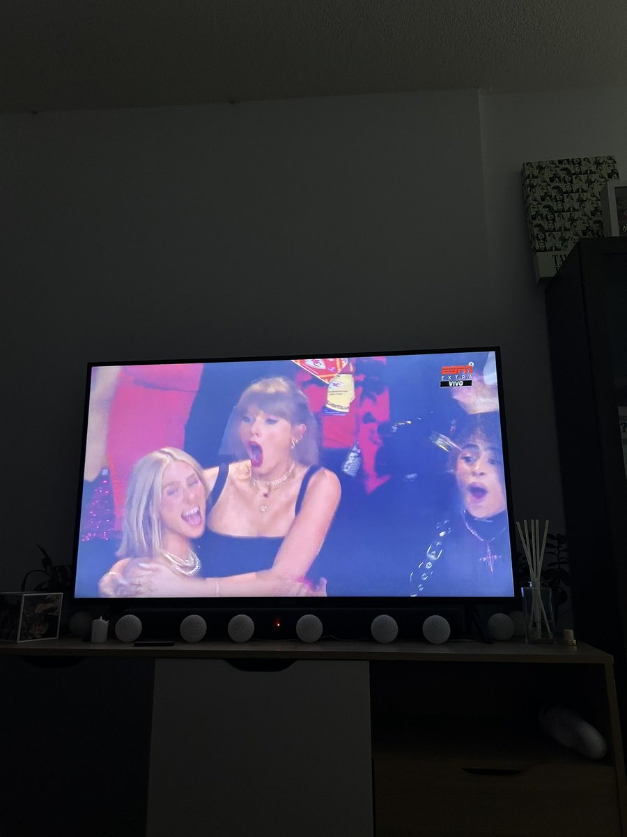 single_thread17's tweet image. TOUCHDOWN! Never in my life tought I will be talking about this