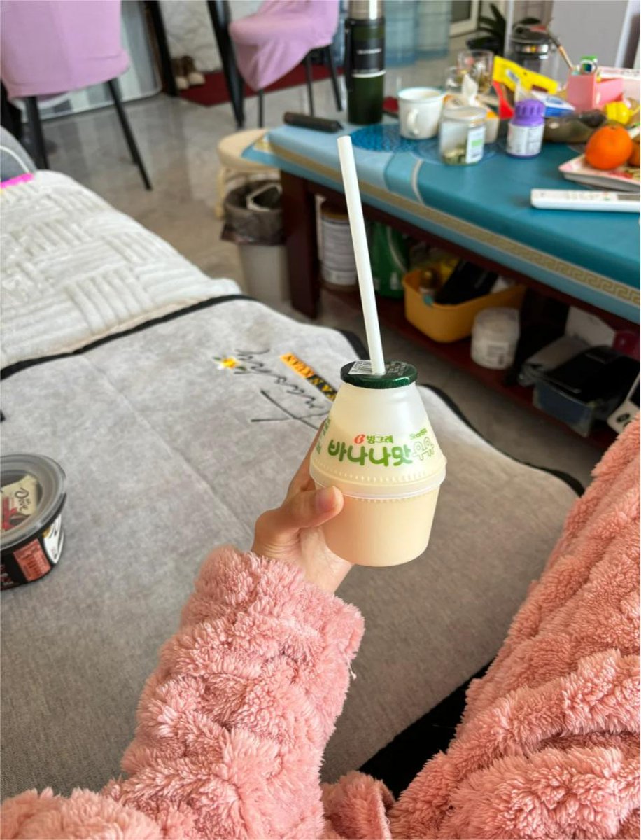 esdevieel's tweet image. Back at Mom's house.
I feel like a princess again.😂🤣