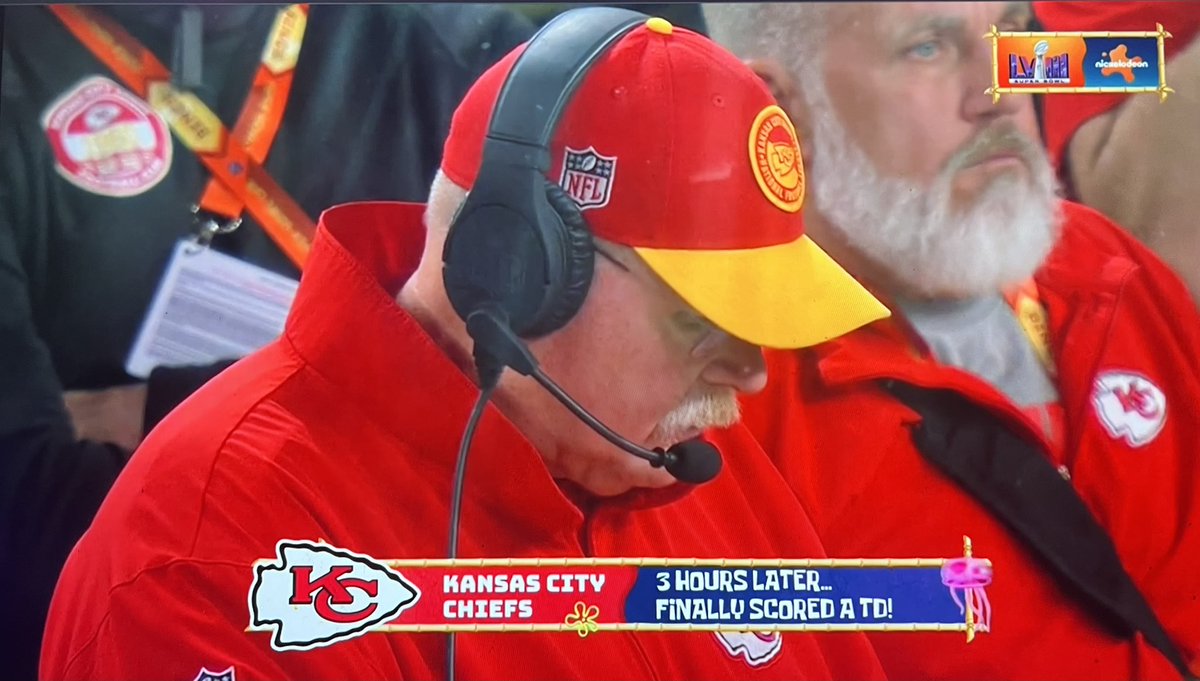 Jose__Bruhh's tweet image. WHO AT NICKELODEON LET THIS SLIDE 😭😭