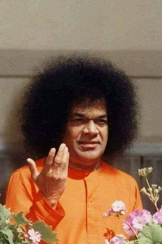 madhu_sainath's tweet photo. Swami: "The birth of detachment in man assures him of birth of bliss in him."🌹 https://t.co/5J8WShxHaI