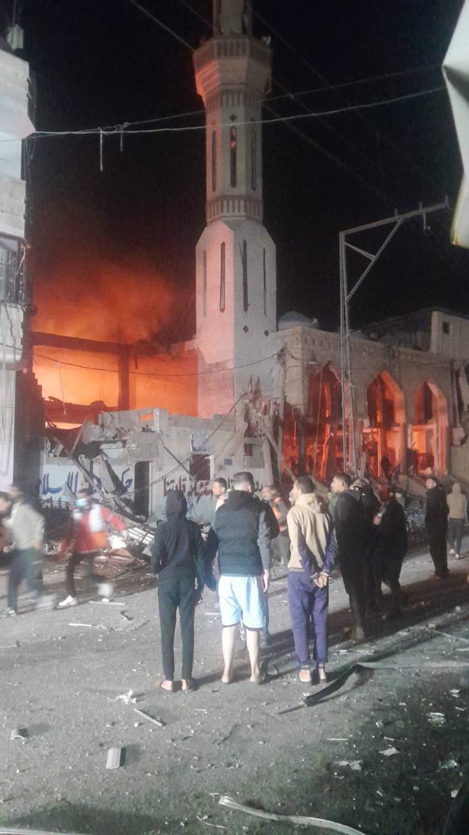 Israeli warplanes targeted the Al-Huda Mosque in Rafah, dozens of displaced Palestinians were sheltering inside.