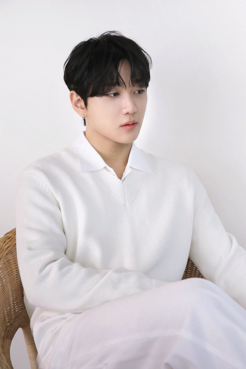 GoldenChild's tweet photo. HONG JOOCHAN
2nd DIGITAL SINGLE [어떤가요]

:: TEASER IMAGE #2

2024.02.18 6PM RELEASE

#HONGJOOCHAN #홍주찬
#GoldenChild #골든차일드
#어떤가요 #주찬_어떤가요 https://t.co/7oClgJ2DCI