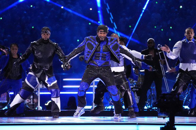 My brain made me think it, &amp; now I can&rsquo;t unsee it.. Usher&rsquo;s blue Super Bowl halftime fit made me thing<a href="/tag/pagodapatoga"class="tags"><span>#pagodapatoga</span></a>