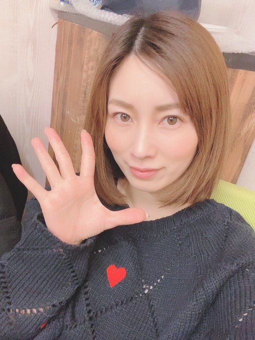 奥田咲’s pics and videos