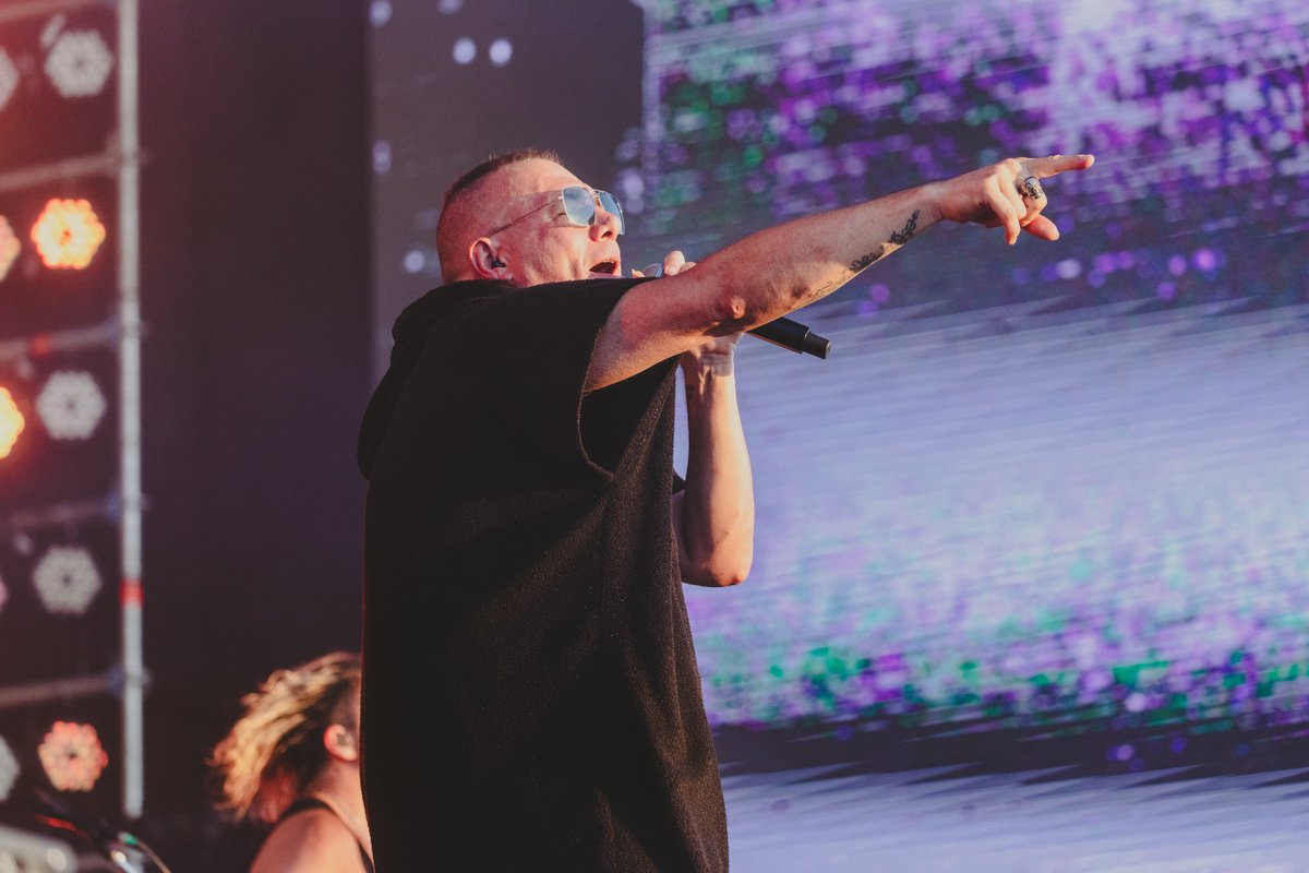 FIESTA, POGO Y AGITE. Vamos despidiendo esta edición, manijeros! #CR24 

<a href="/estelares/">Estelares</a> <a href="/catupecuoficial/">Catupecu Machu</a> <a href="/LOSCALIGARIS/">Caligaris</a>