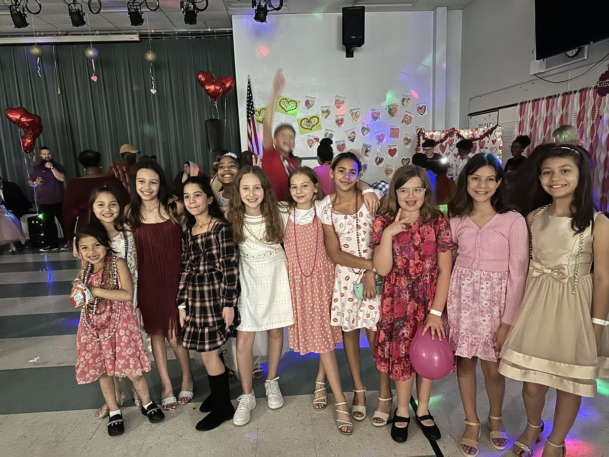 Colson Elementary (@colsones) on Twitter photo What a wonderful night at our annual Sweetheart Dance! What a wonderful night at our annual Sweetheart Dance!