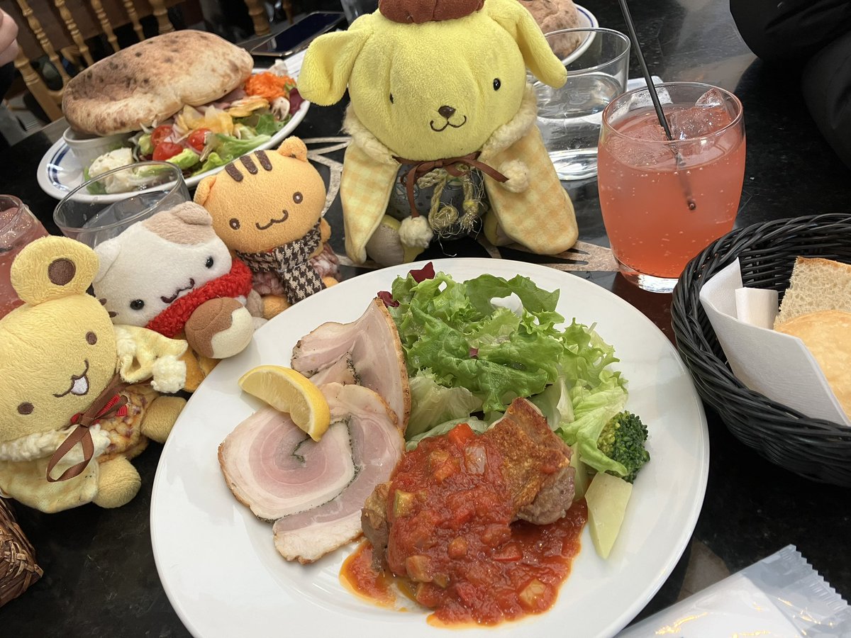 ogirin2's tweet photo. もうスマホ落としちゃダメでちゅよ!
#今日のランチ
#GARBweeks
#ポムポムプリン https://t.co/AGty1FO72F