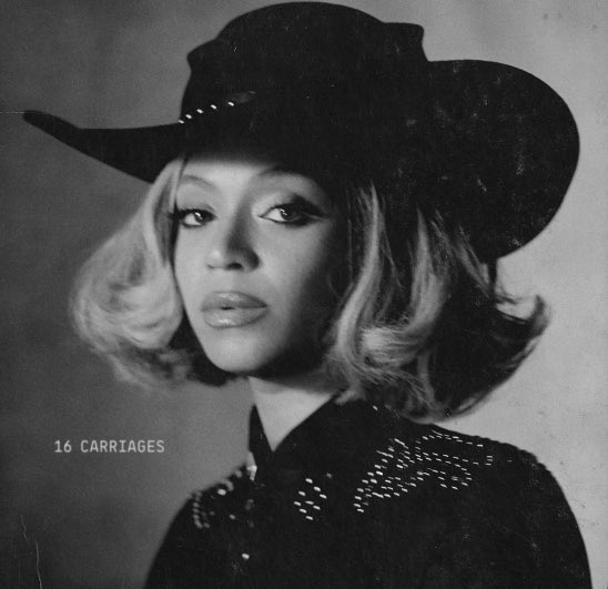 tanneradell's tweet image. As one of the only  black girls in country music scene, i hope Bey decides to sprinkle me with a dash of her magic for a collab ✨