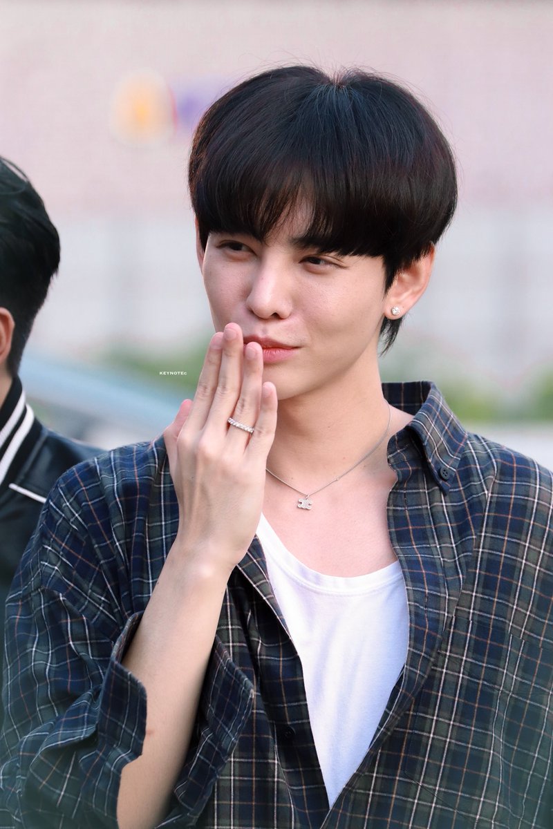 keynotefluvec's tweet photo. 240211 

ชอบทุกอย่างที่เป็นพี่นัทเลย สวย น่ารัก ส่งจุ๊บๆให้แฟนคลับด้วย ฮืออออ อิจฉาแฟนเธอในอนาคตจัง 💖

#PingNutOurStory ♡
@supanut_l #supanut
#KEYNOTEc https://t.co/LqaHkM4K6h