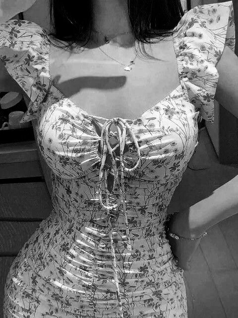kingofpentacles's tweet image. ⠀⠀⠀

The cutest dress for Monday.

⠀⠀