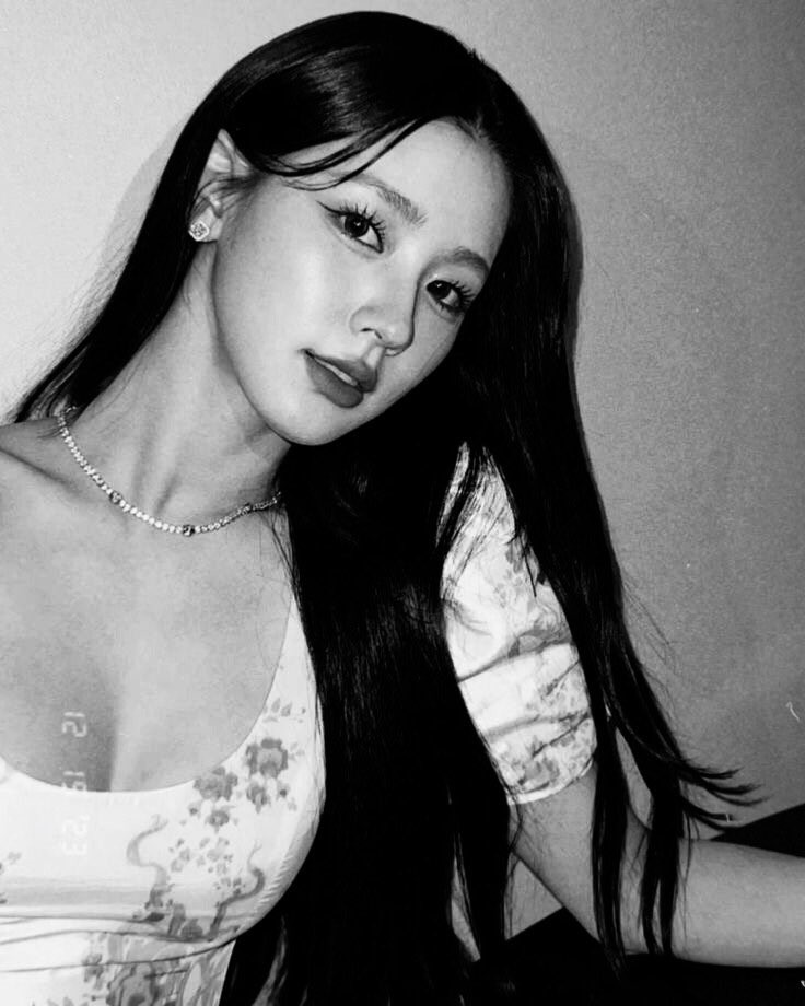 kingofpentacles's tweet image. ⠀⠀⠀

The cutest dress for Monday.

⠀⠀