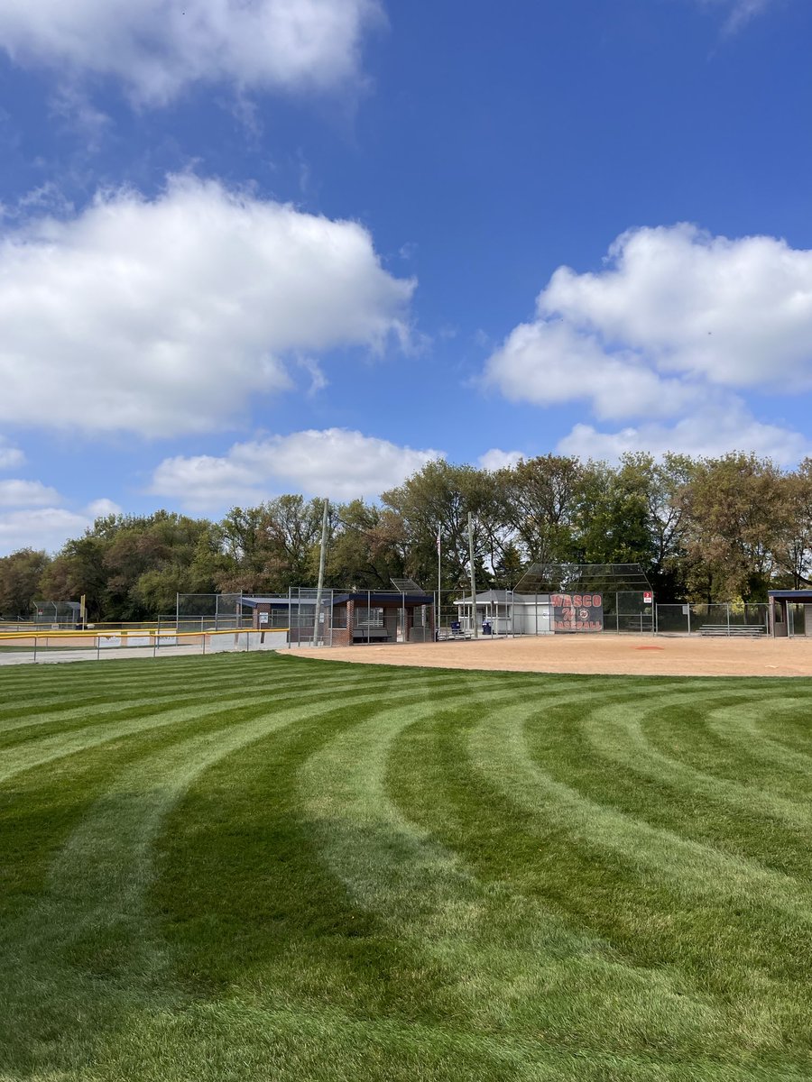 BLY_Inc's tweet photo. #mowing https://t.co/zErC52cYIx