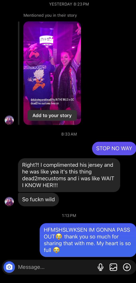 dead2me_customs's tweet photo. When I tell you this made my life 😭

A friend of mine complimented a strangers jersey this weekend and turns out it was one I made 😭🖤 my whole heart is so full!!! https://t.co/rORbYAvsi1