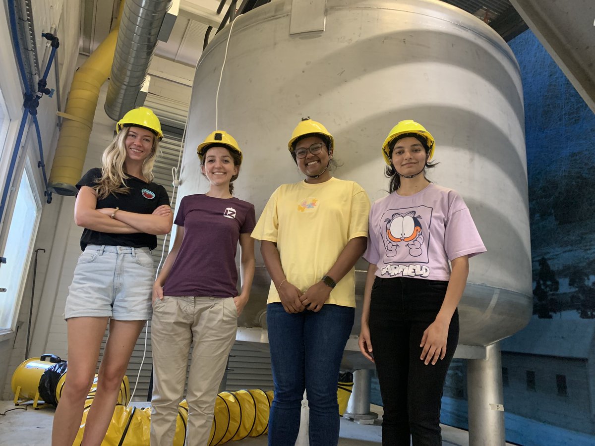 Happy international day of girls and women in science! I had the pleasure to spend the day with these wonderful women (and our amazing male colleagues) - here in front of the SABRE South vessel. @ARC_DMPP
