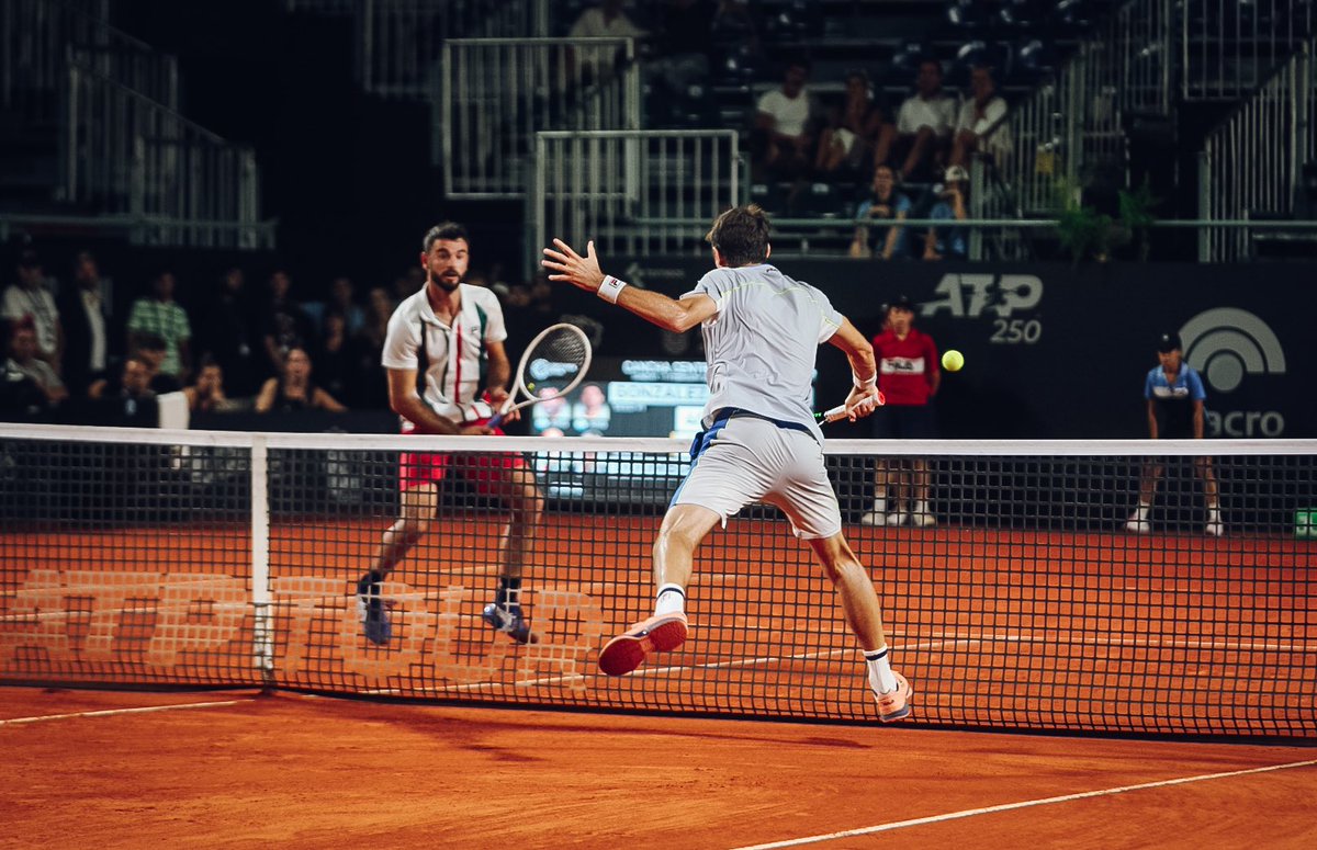 🙌 La propuesta plástica surgió a través del programa ReciclArte, una iniciativa que fomenta el empleo local, el arte cordobés y la reutilización de materiales provenientes de los Centros de Transferencia de Residuos que administra el <a href="/CordobaOyS/">COyS</a>.