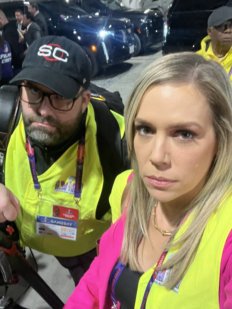 Kara_Wagland's tweet photo. When you’re stuck in the basement in a holding cell during the best part of the game. #superbowlproblems https://t.co/XDpk127Jp3