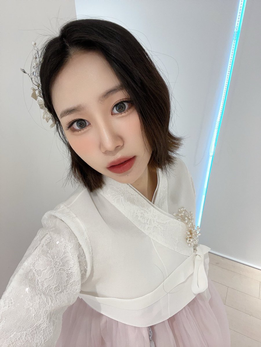 Lapillus_twt's tweet image. 라피스! 다들 설날 잘 보냈나요?!
제가 만든 만듀 🙀💗

#Lapillus #라필루스 #Bessie #베시