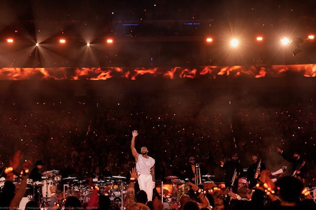 Tim Cook (@tim_cook) on Twitter photo What a performance from <a href="/Usher/">Usher Raymond IV</a>! Amazing to see so much star power on the #AppleMusicHalftime Show stage! What a performance from <a href="/Usher/">Usher Raymond IV</a>! Amazing to see so much star power on the #AppleMusicHalftime Show stage!
